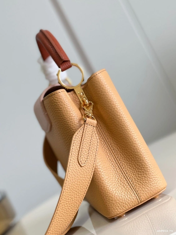 WIS CAPUCINES LOUIS VUITTON BB 1212